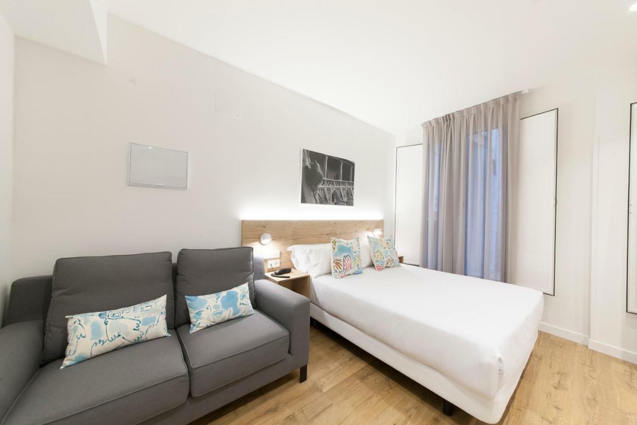 Antique Pamplona Tres Reyes Apartments Экстерьер фото